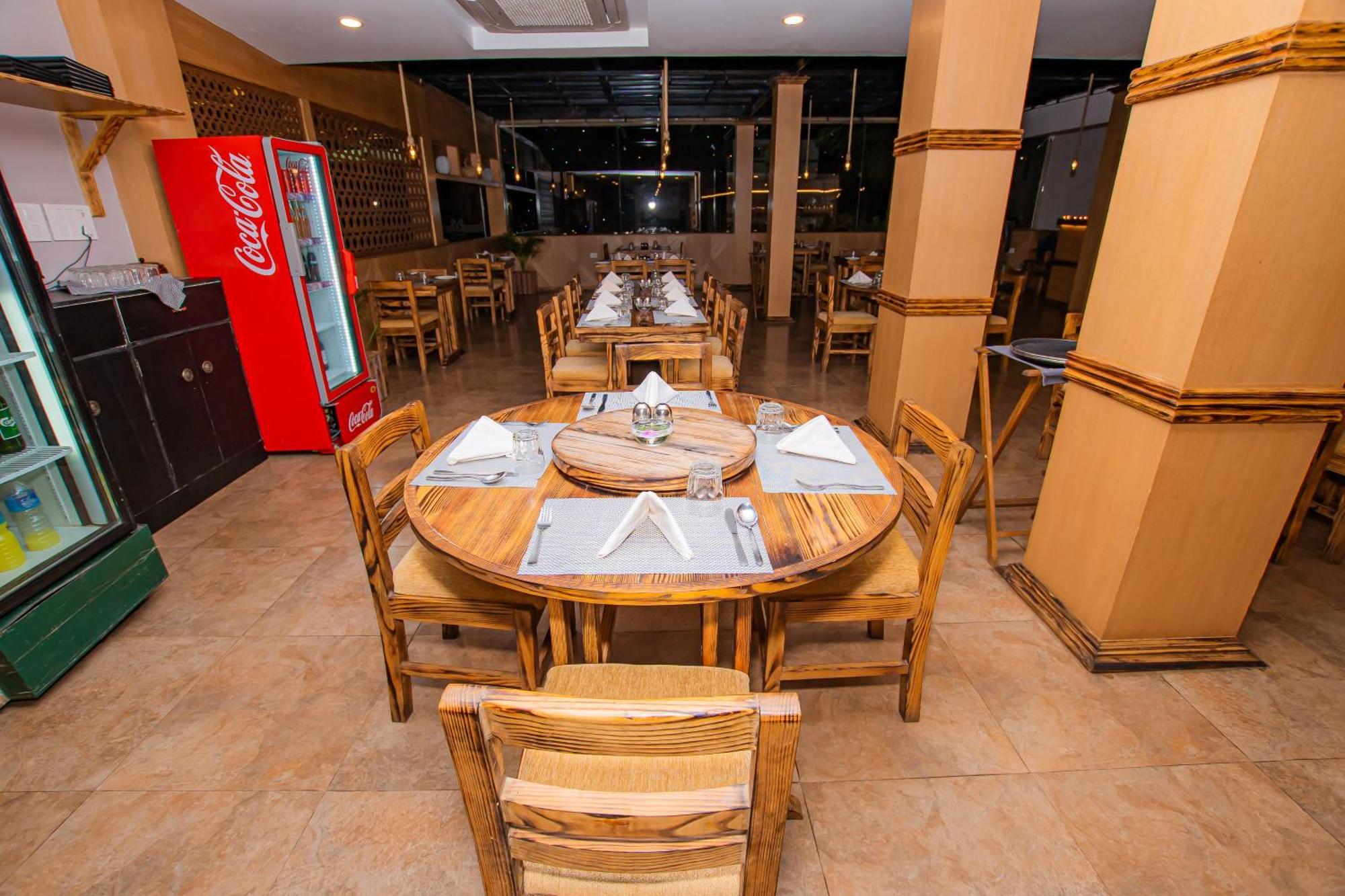 Majheri Resort And Spa Pokhara Exterior foto